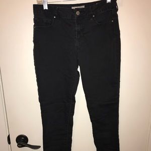 Black bullhead jeans
